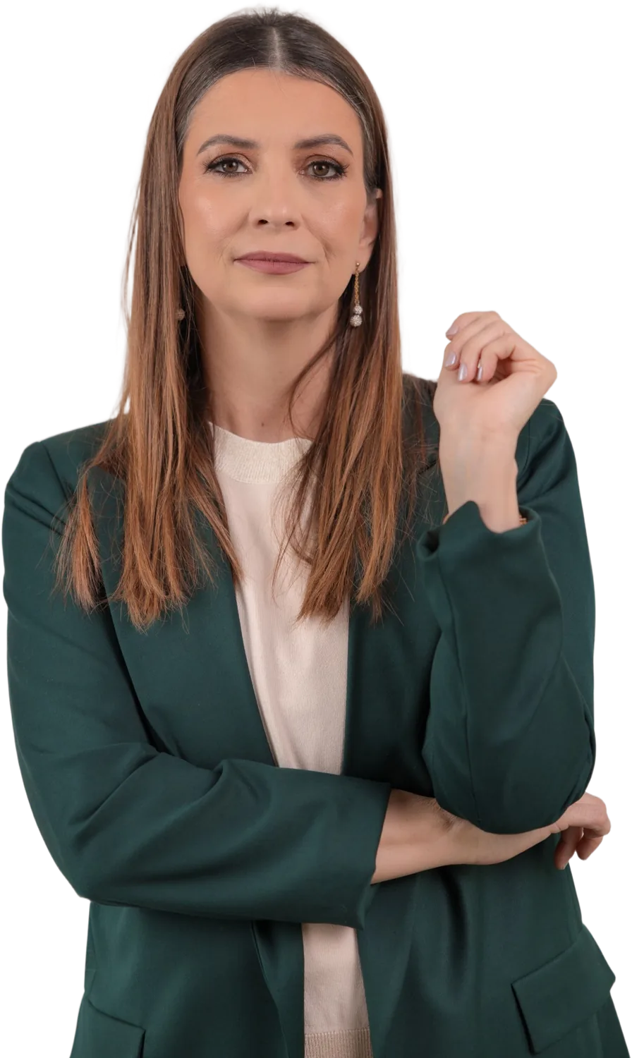 Dra. Ana Paula Filomeno, de blazer verde
